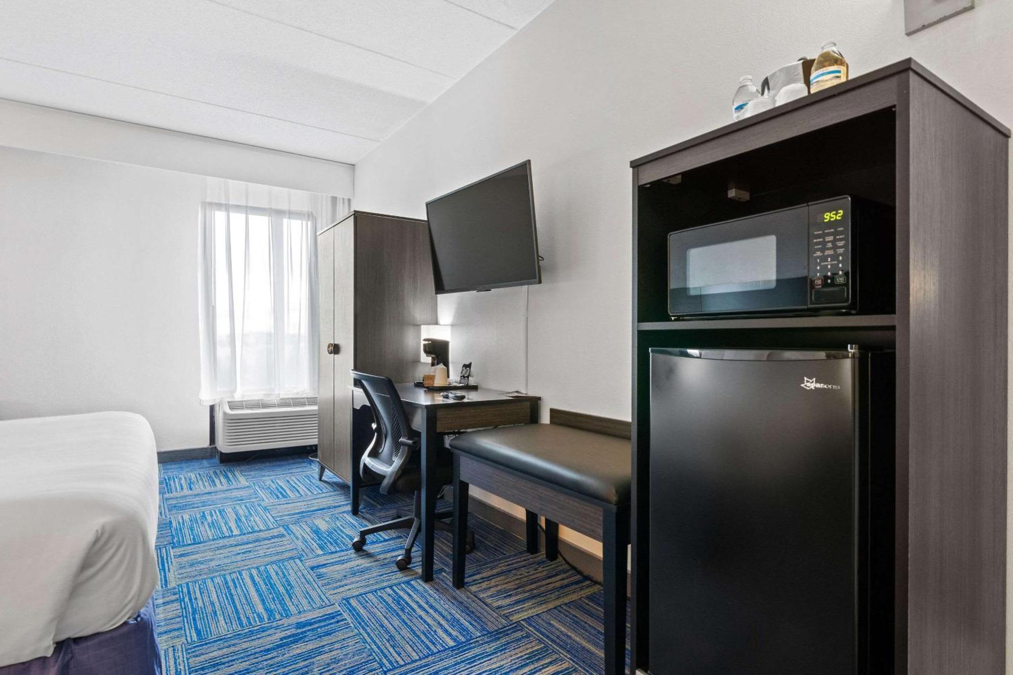Allentown Park Hotel, Ascend Hotel Collection Fogelsville Экстерьер фото